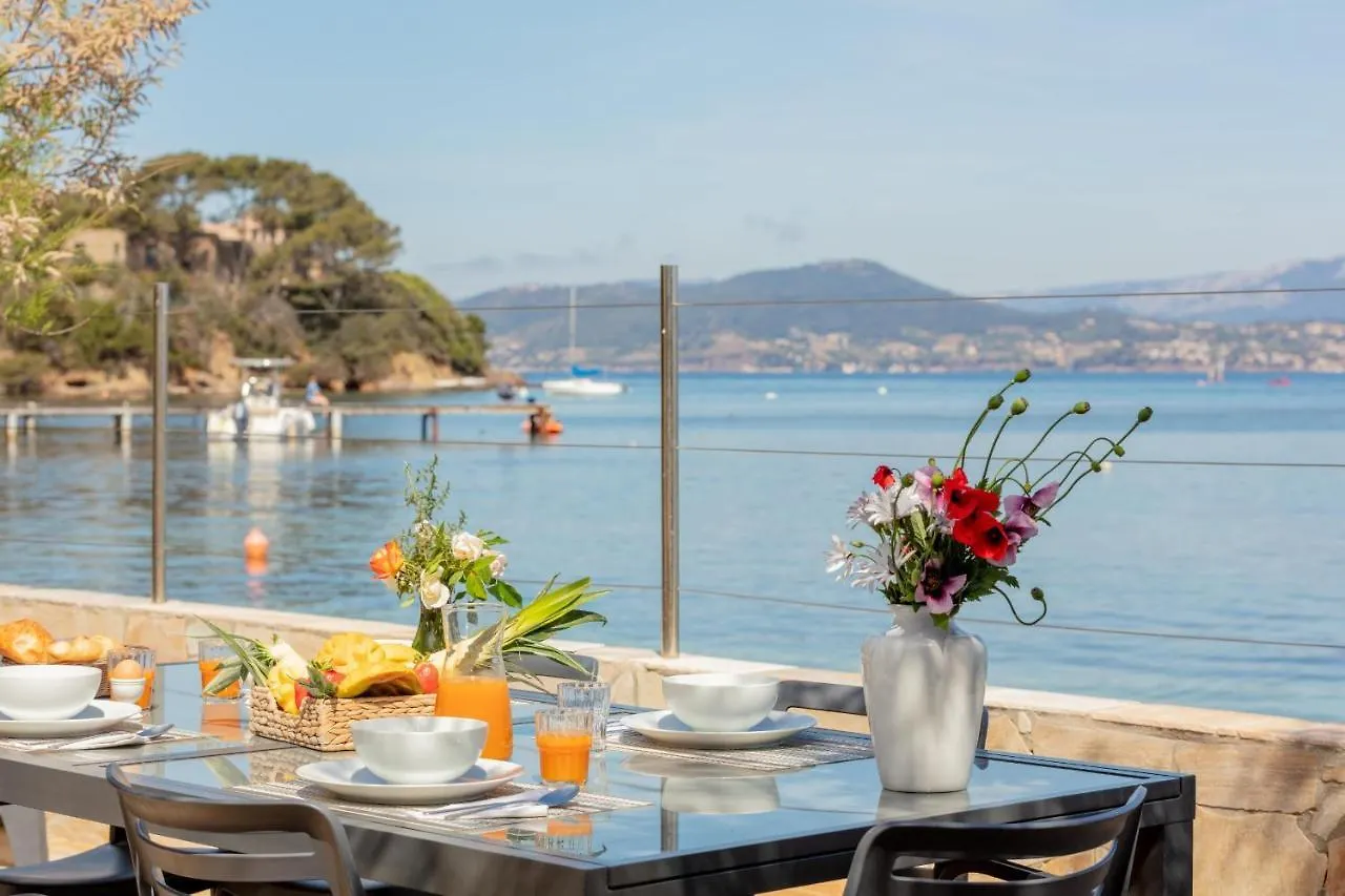 Le Cigalou, Authentique Cabanon De Pecheur En Bord De Mer Avec Sa Terrasse Spacieuse Et Amenagee Hyères